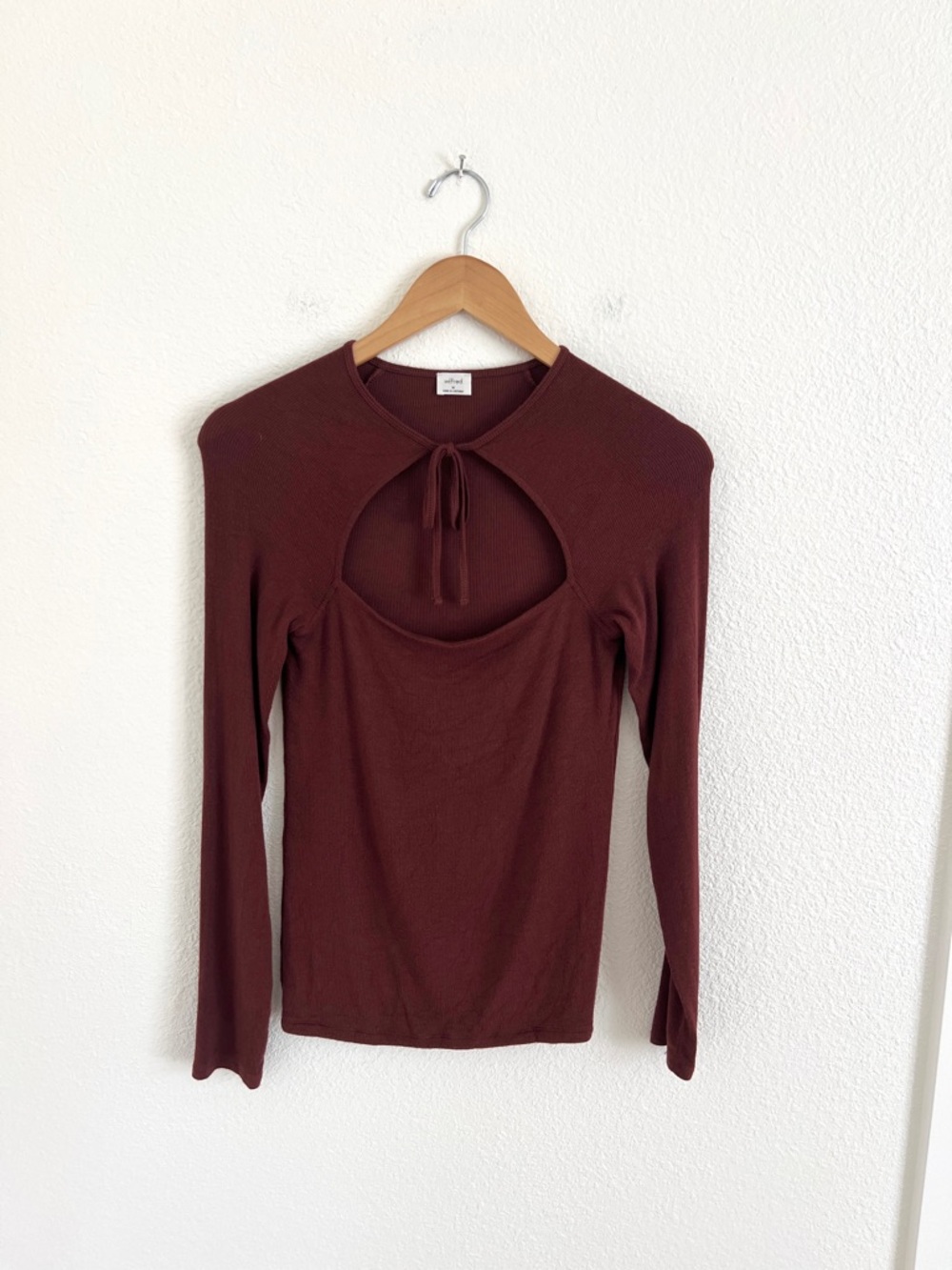 WILFRED dark rust cut out long sleeve tie top / minimalist neutral / size M